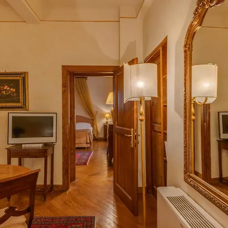 Residenza D'Epoca In Piazza Della Signoria-3