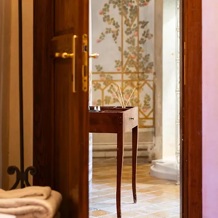 Boutique Hotel In Piazza Della Signoria-2
